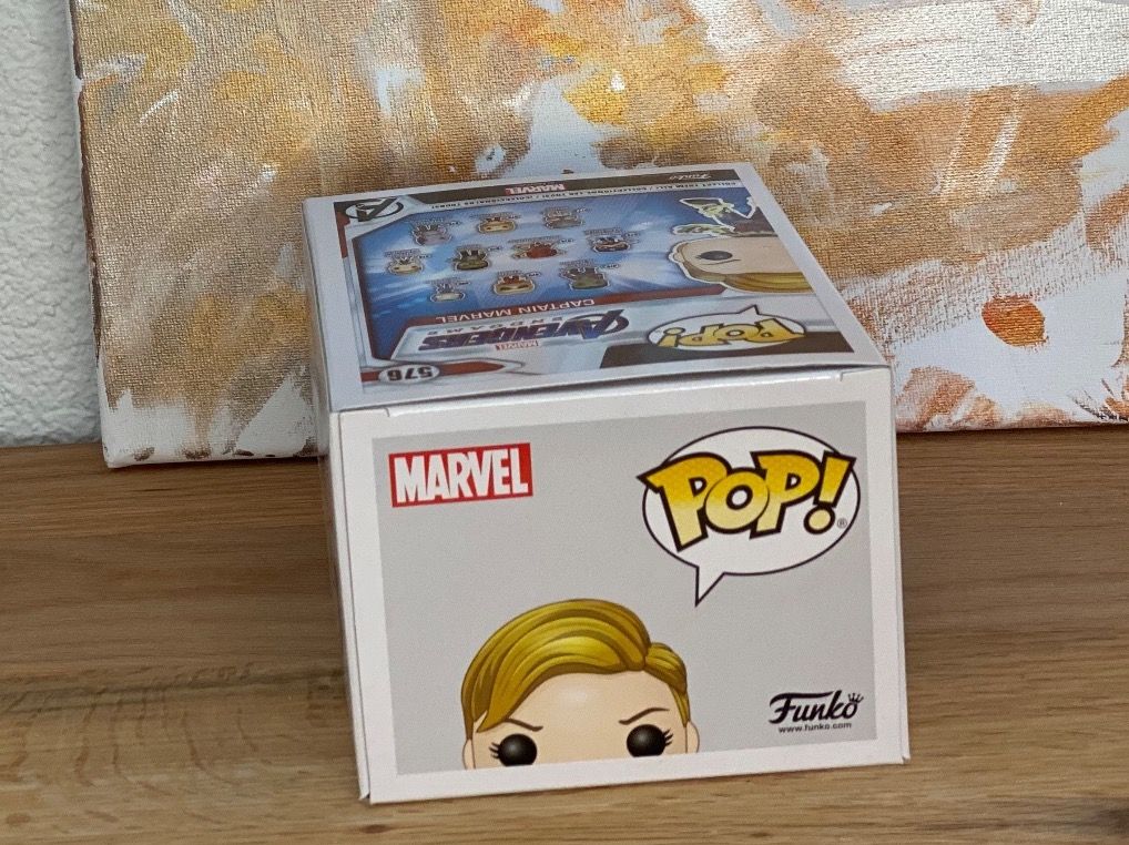 Funko Statuette: Funko Pop - Captain Marvel #576 - Avengers – Nuovo e nell'imballaggio originale da Oensingen venduto da CSCollectors 4