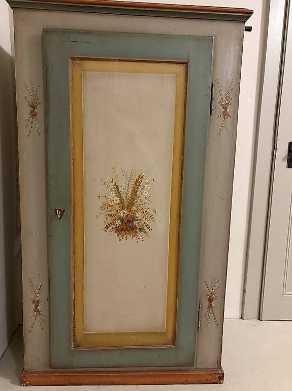 Schränke: Bauernschrank – Gebraucht aus Basel von SophieLBasel