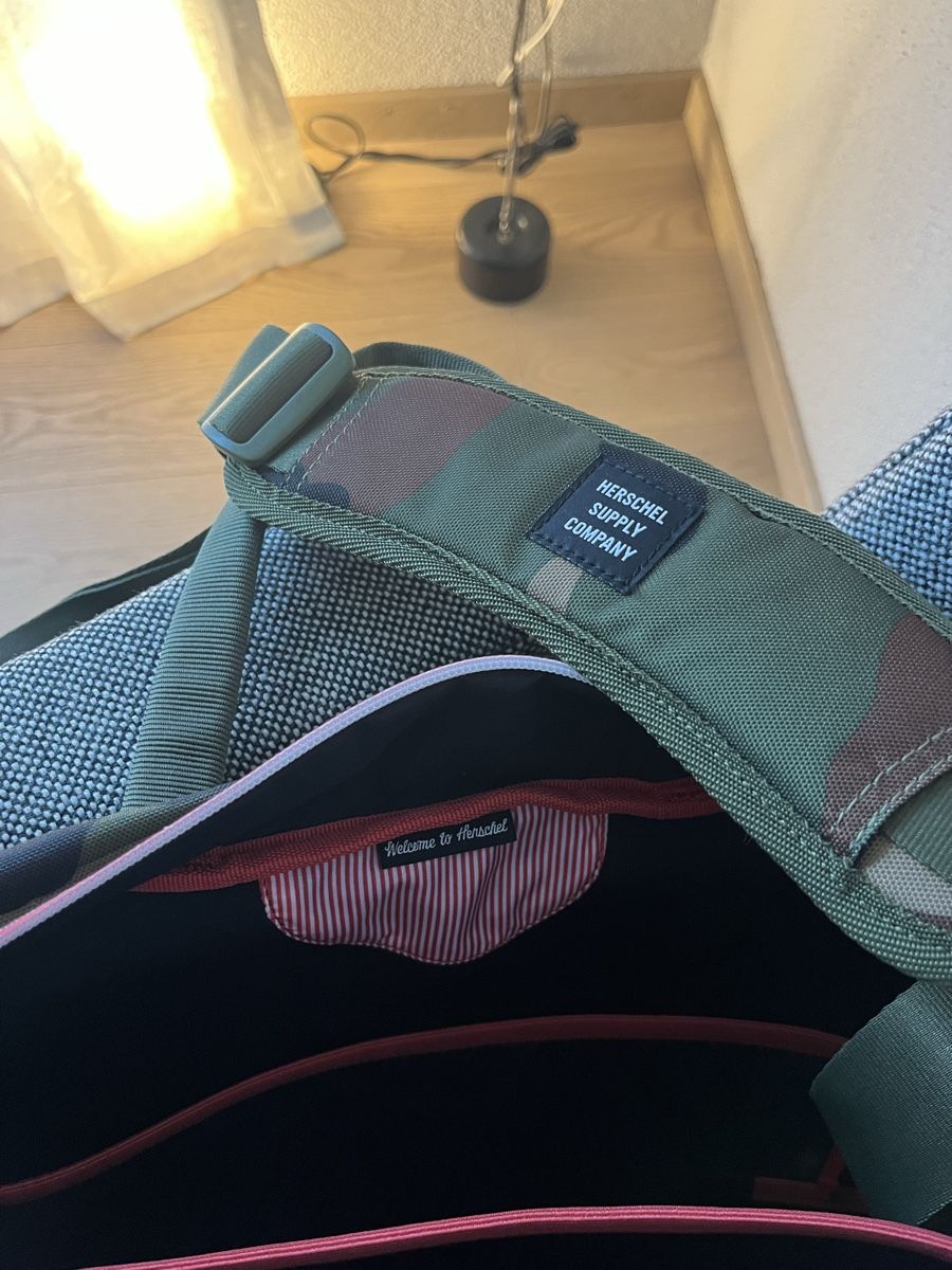 Valigie & Borse: Hershel Bag – Usato da Birmensdorf ZH venduto da Sab5555 1