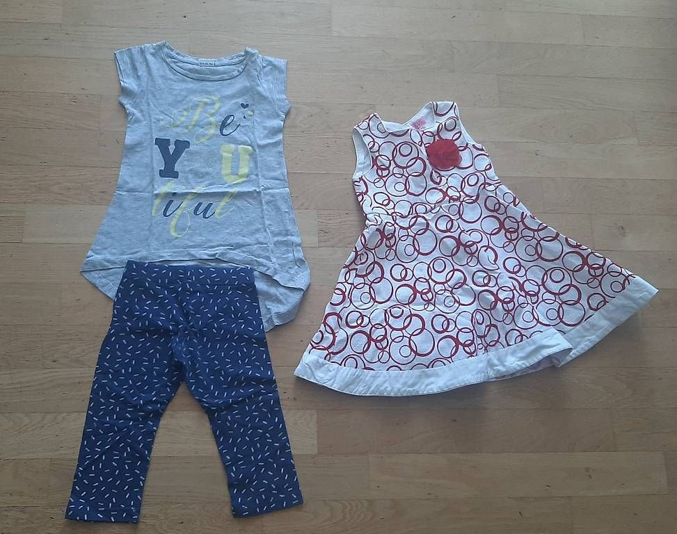 Kleiderpakete & -sets: Mädchen Sommerkleider Set gr. 98-104 – Gebraucht aus Bern von dmanci 2