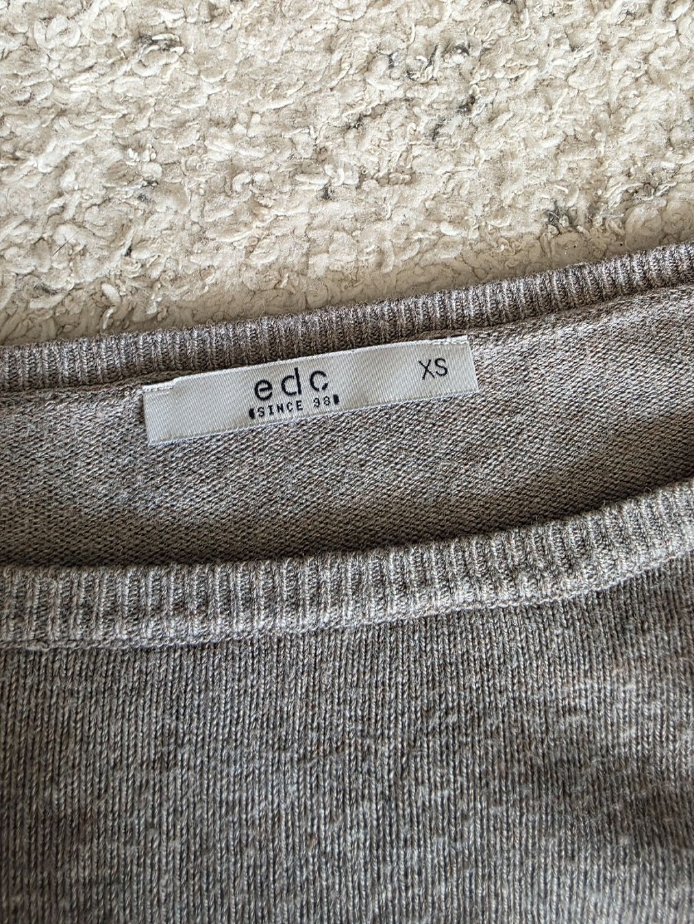 Vestiti: Robe pull grise EDC XS manches longues – Usato da Vevey venduto da Renka2011 1