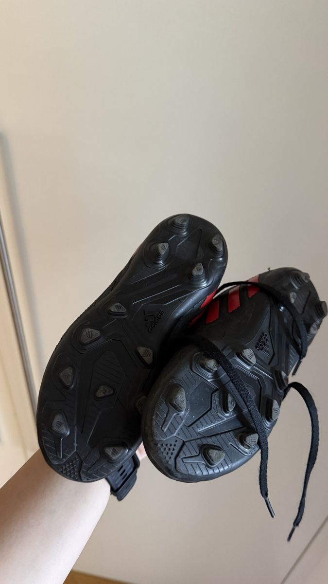 Chaussures hommes: Kinder Fussballschuhe  – D'occasion à Zürich par shopping.basket 1