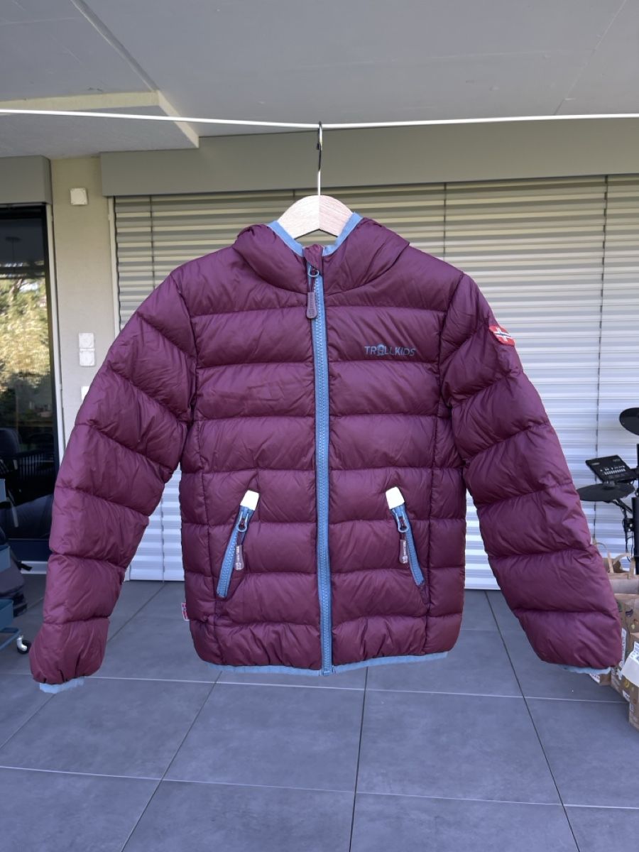 Trollkids Giacche & Cappotti: Trollkids Down Jacket Daunenjacke 140 – Usato da Aettenschwil venduto da elenapro