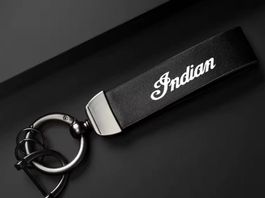 Porte-clés Indian noir, style motard chic! J002