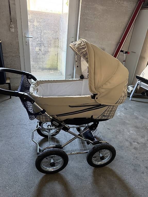 Carrozzine: Emmaljunga Kinderwagen  – Usato da Aarburg venduto da Hysi2012 1