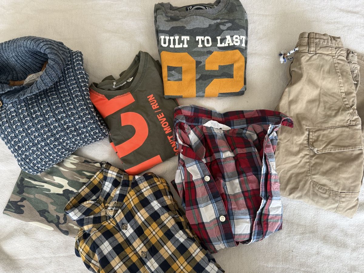 Lotti & Set di vestiti: Kleiderpaket Jungs gr 122/128 – Usato da Belp venduto da Lu96