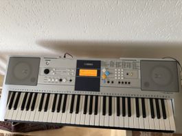 Yamaha PSR-E313 Keyboard für 1 FR
