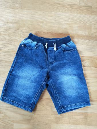 Kurze Hose Grösse 116