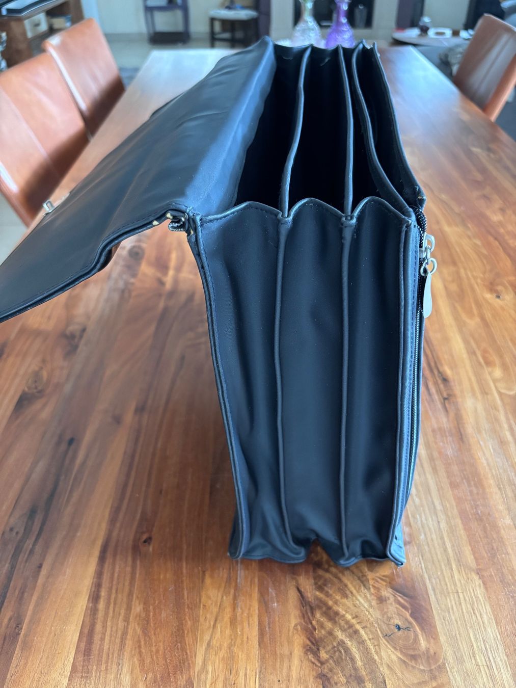 Valises & Sacs: Aktentasche schwarz abschliessbar – D'occasion à Balsthal par Uroby 4