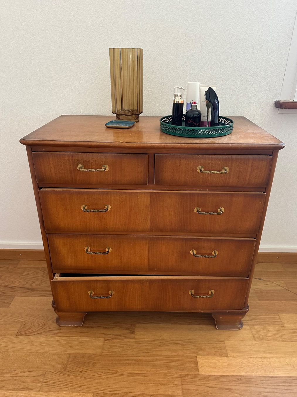 Kommoden: Tolle Vintage Kommode aus Holz – Gebraucht aus Bern von hinterdemberg