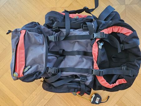 Grosser Trekking Rucksack (ca. H 70 cm × 30 resp. 40 cm)