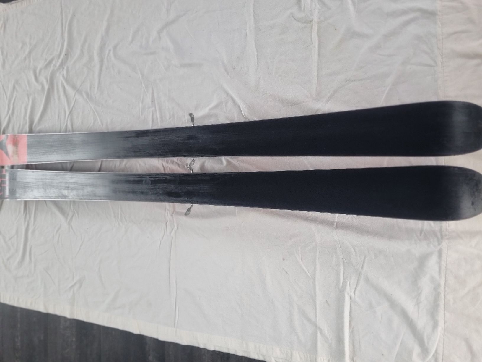Atomic Sci: Atomic Theory Powder & Freeride Ski, 186cm – Usato da Wünnewil venduto da Utan8 7