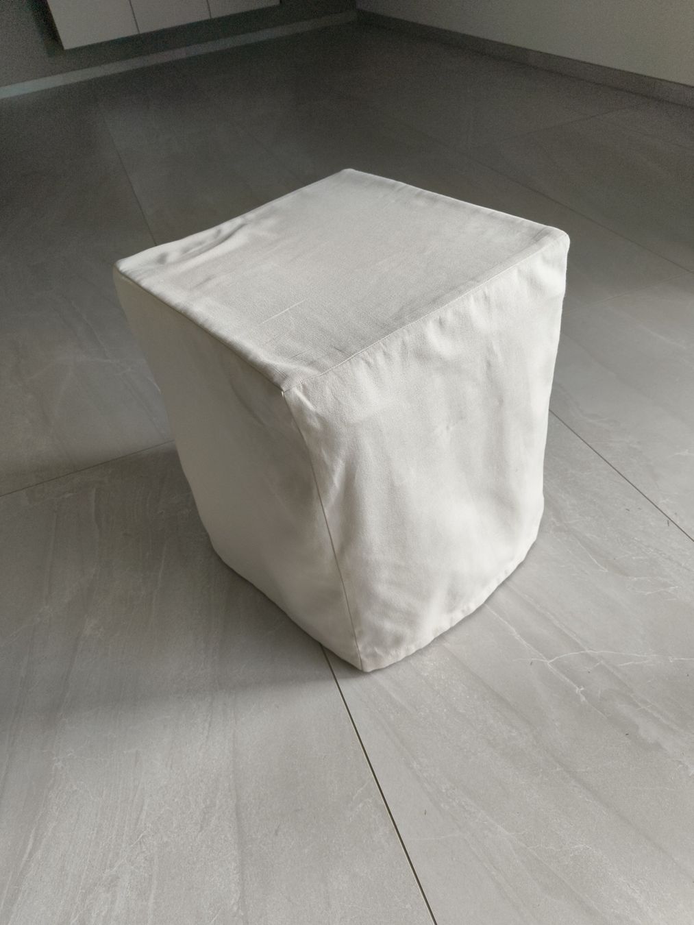 Tabourets: Sitzhocker mit Stoffüberzug (2 Mal) – D'occasion à Zürich par maz_jj2t