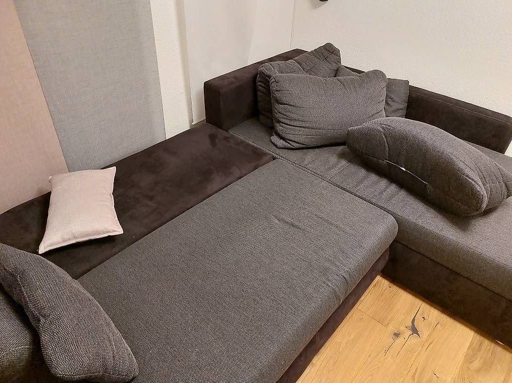 Sofas: Sofa Grau mit Bettfunktion – Gebraucht aus St. Gallen von totoproto 1