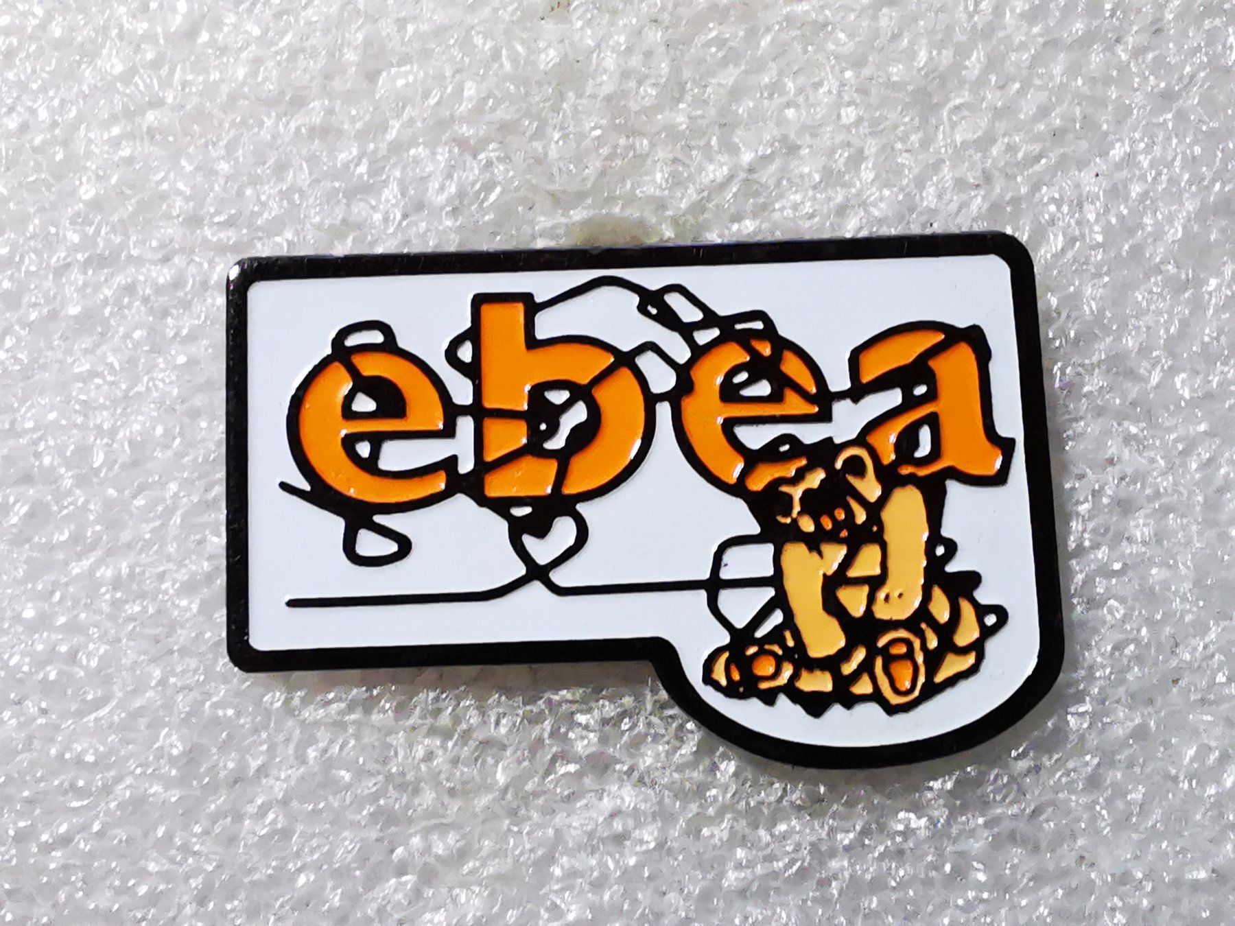 Plaketten & Abzeichen: Ansteckpin 50: ebea – Gebraucht aus Oppligen von Pin-Fall-Shop