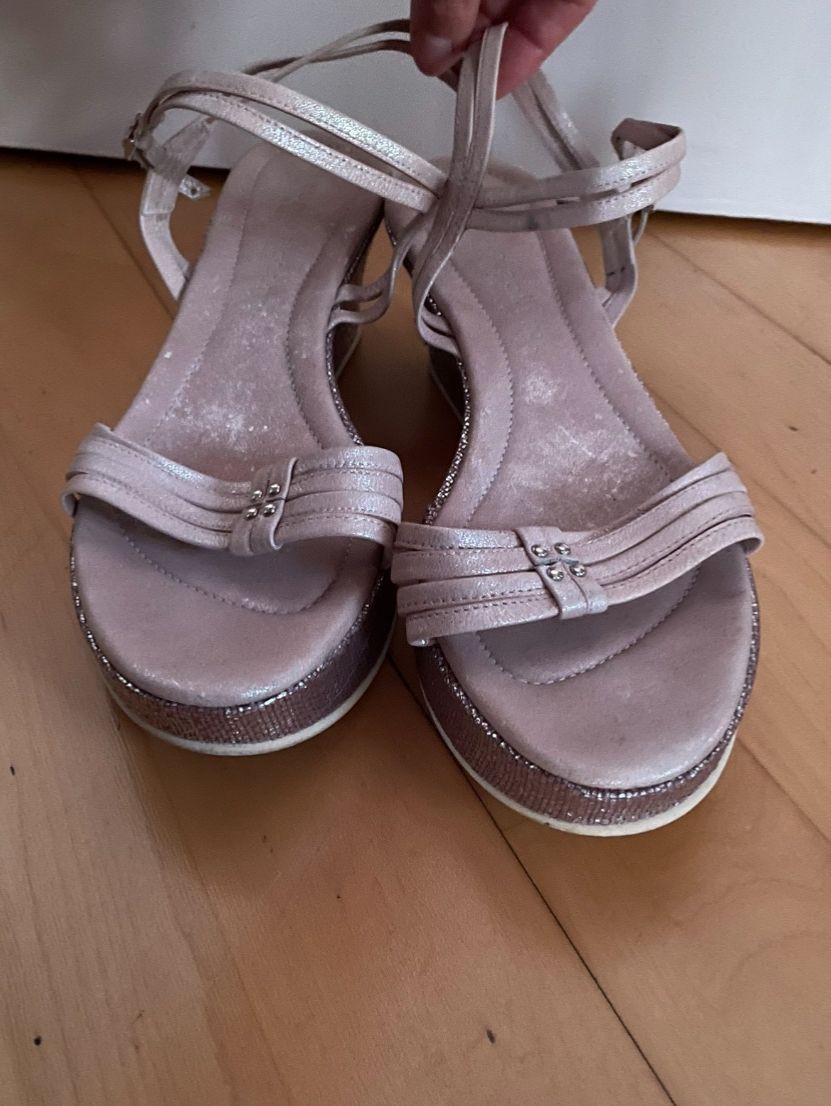 Scarpe da donna: Sandalette/ Sandale, Studio Pollini – Usato da Wattwil venduto da diamant1 2