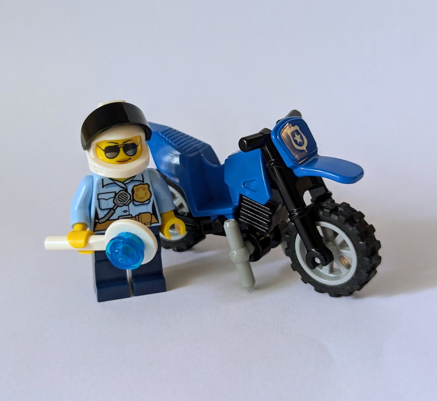 Lego Statuette: LEGO Polizisten – Usato da Trimbach venduto da BrickBase 1