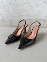 Schwarze Slingback-Pumps aus Leder