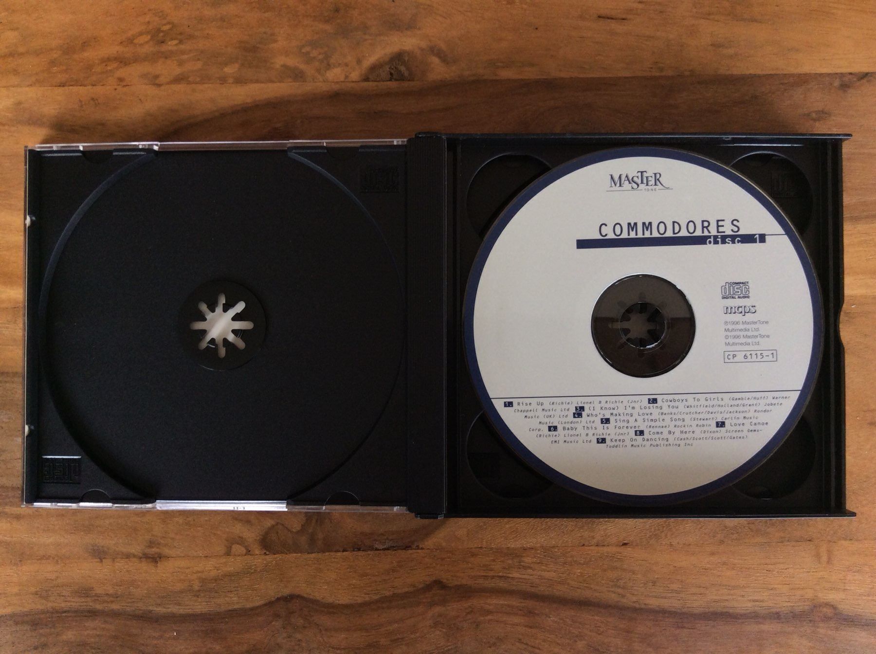 CD: CD The Commodores - Sam & Dave – Usato da Horgen venduto da flyingpenguin2000 1