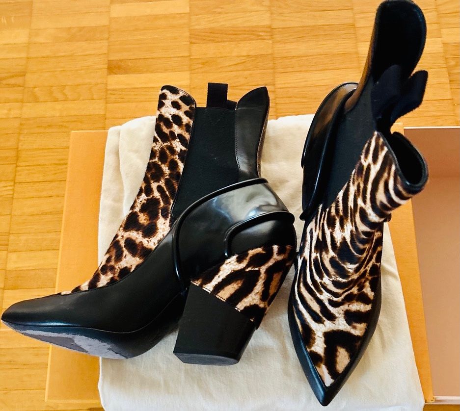 Louis Vuitton Scarpe da donna: LOUIS VUITTON Stiefeletten – Nuovo (secondo la descrizione) da Zurich venduto da MX1000 2