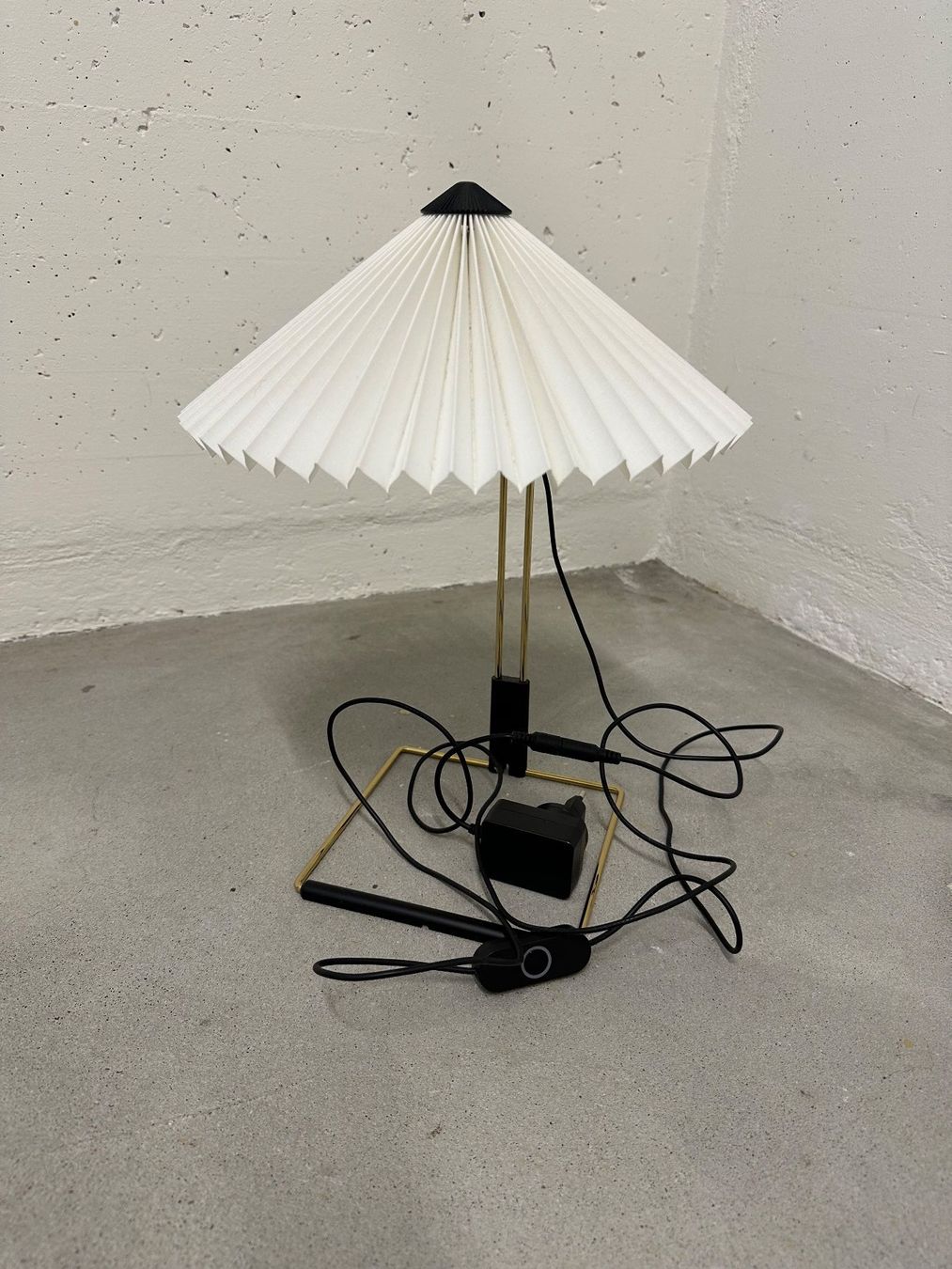 Hay Lampade: HAY - Matin LED Tischleuchte – Usato da Männedorf venduto da 24sea