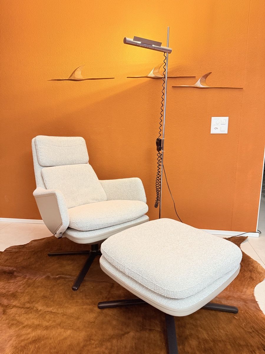 Vitra Poltrone: Lounge Sessel VITRA GRAND RELAX mit OTTOMAN – Usato da Grenchen venduto da Nur_2540