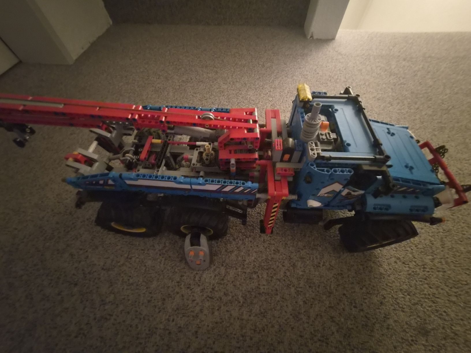 Lego Giocattoli: Lego Technic Abschleppwagen 42070 6x6 ferngesteuert gebrauch – Usato da Pfaffhausen venduto da nic_rq98 1