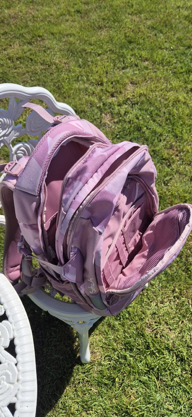 Satch Borse & Zaini: Satch Schulrucksack Camouflage rosa/viollett – Usato da Oberwil-Lieli venduto da cla_j25n 7