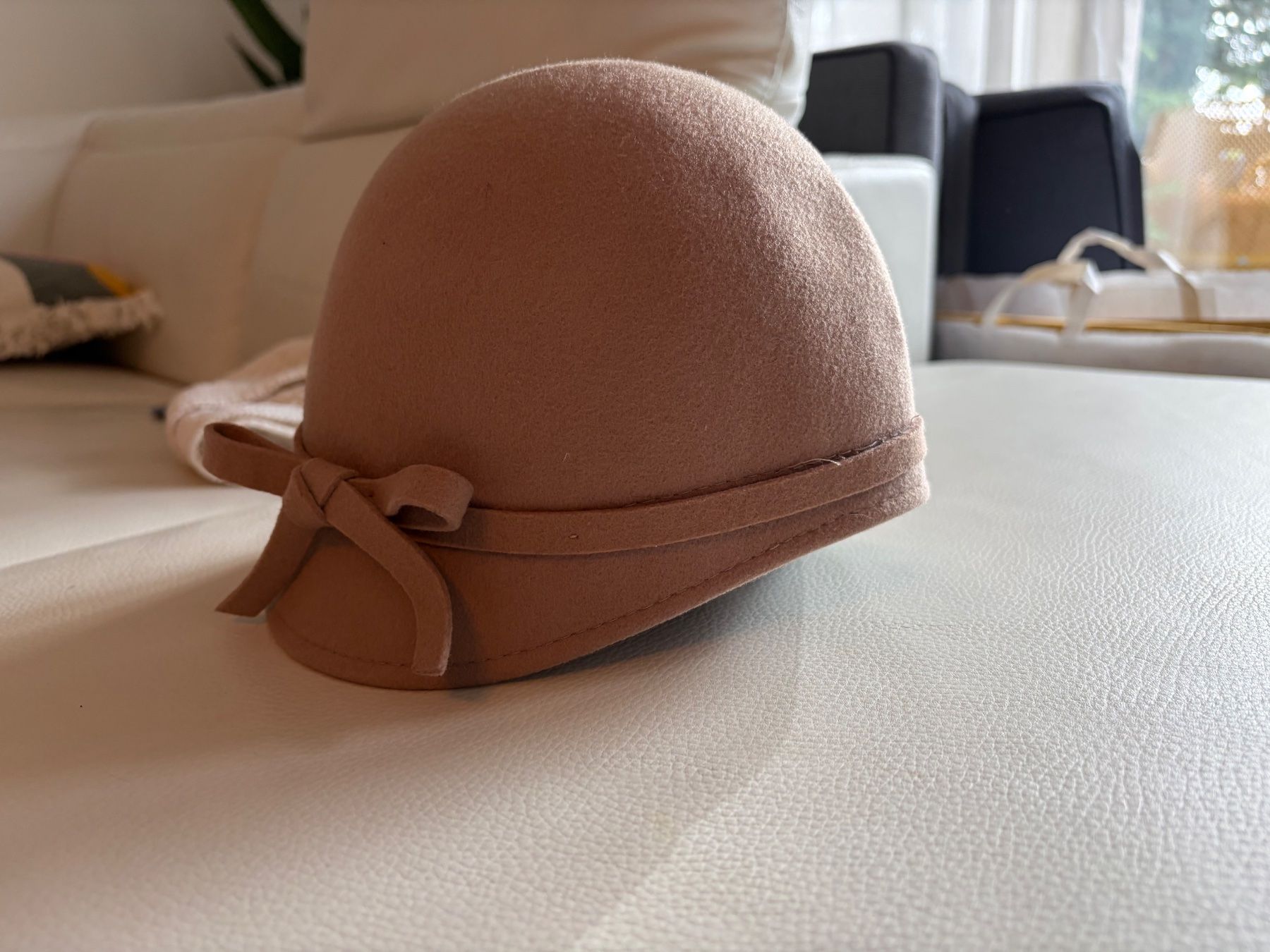Copricapi, berretti & cappellini: Damenhut beige Uterqüe – Usato da Küsnacht ZH venduto da Annelie87 2