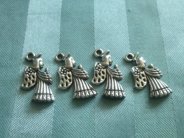 Pendentifs: 7 fliegendes Aengeli Tibetsilber – Neuf avec emballage d'origine à Hinwil par Glasperlen 1