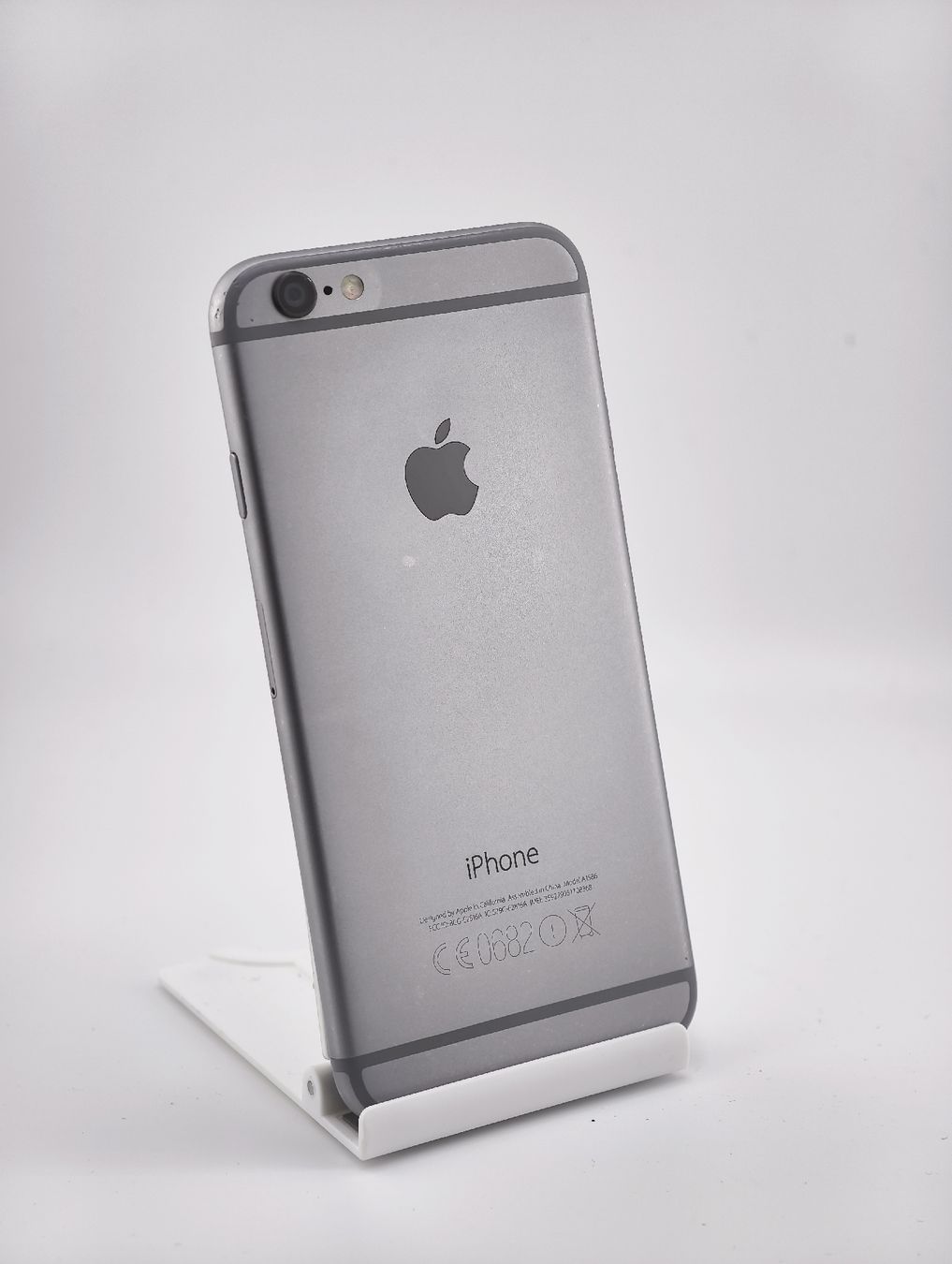 Apple Handys / Smartphones: iPhone 6 Silver - 16GB - touch defect – Defekt aus Romanshorn von TOPPRICEE 1
