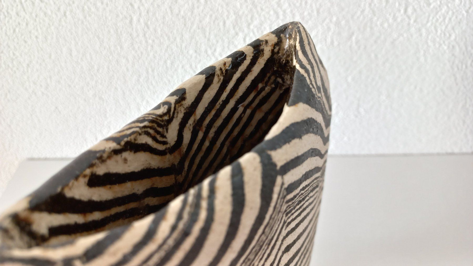 Vasen & Gefässe: Nerikomi Zebra Vase Fizzy Ceramics – Gebraucht aus Bévilard von Orscha 7