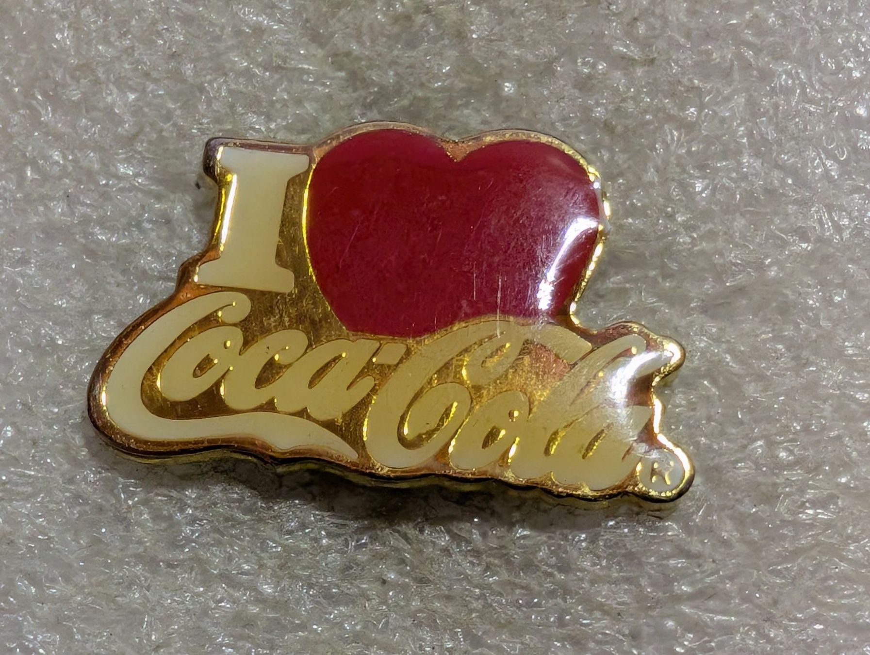 Plaketten & Abzeichen: Ansteckpin 212: I Love Coca Cola – Gebraucht aus Oppligen von Pin-Fall-Shop