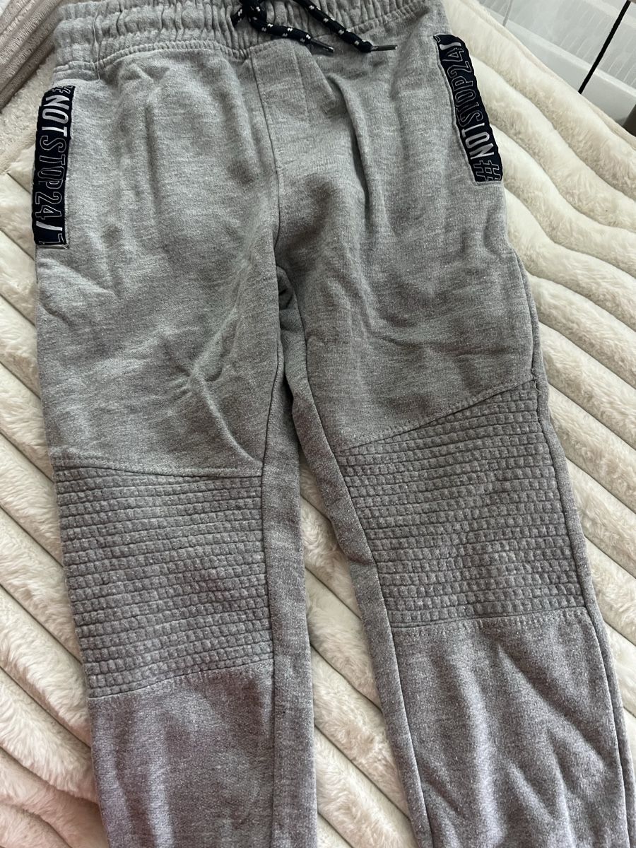 Pantaloni: TRAINERHOSE GRAU GR 128 – Usato da Basel venduto da theo-g77 4