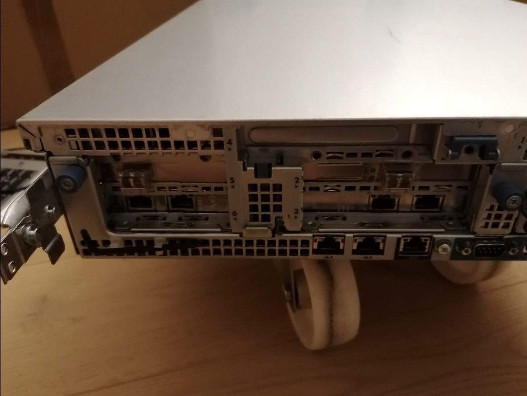 Hewlett Packard Server: HP Proliant DL380 Gen7 – Usato da Bettlach venduto da chichox3 4