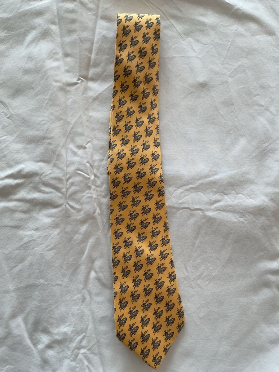 Hermès Cravatte: Hermès classic tie with reindeer pattern - 100% silk – Nuovo (secondo la descrizione) da Baar venduto da pau_gyx6 1