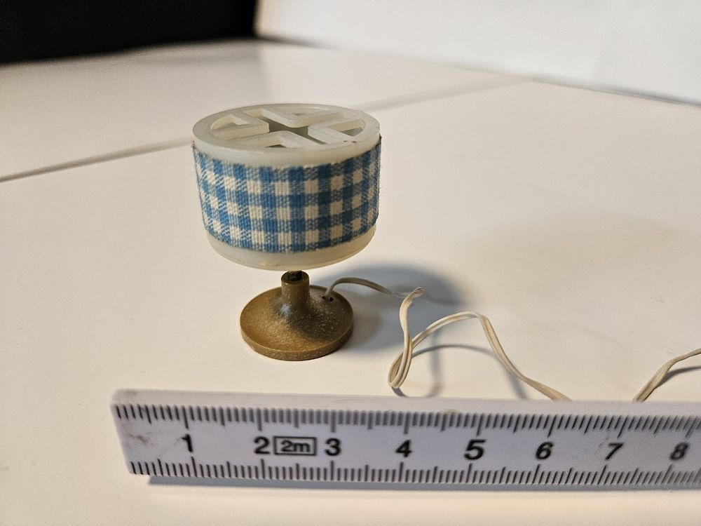 Mini-Puppenhaus-Lampe Mit Kuppel – 1:12 Maßstab, Mit Batterie – Warmes Licht Für Puppenstuben