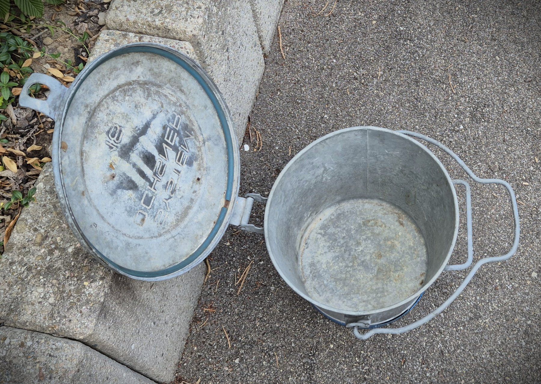 Ochsner Poubelles: Ochsner-Kübel – D'occasion à Zürich par brinkosos 2