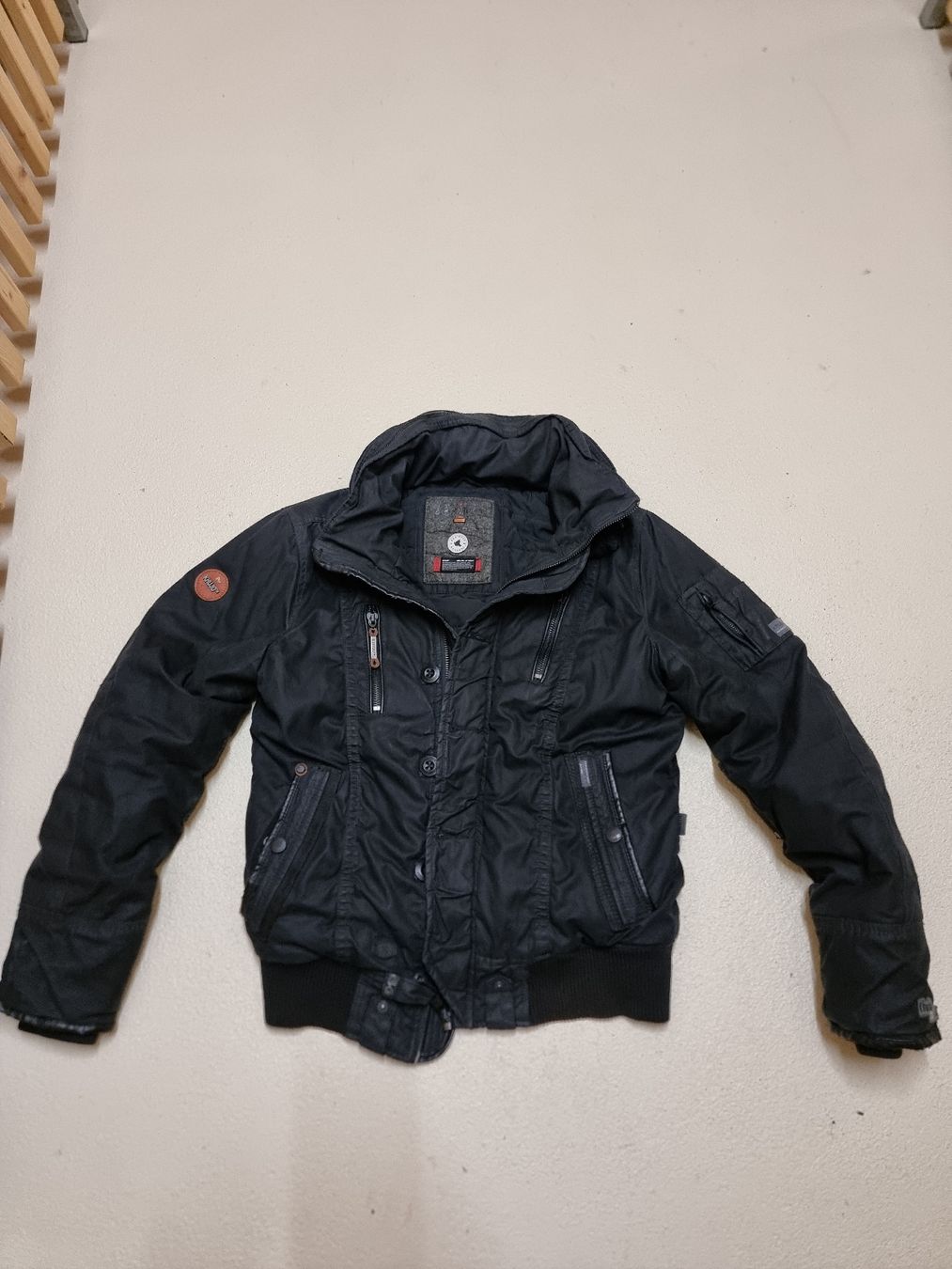 Khujo Jacken: KHUJO Winterjacke – Gebraucht aus Einsiedeln von HabaschCH