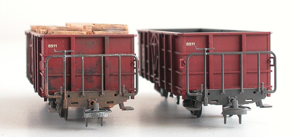 Bemo Modellini di ferrovie: Bemo 2 offene Güterwagen Fb der RhB Spur H0m – Usato da Oberwil BL venduto da Klang 3