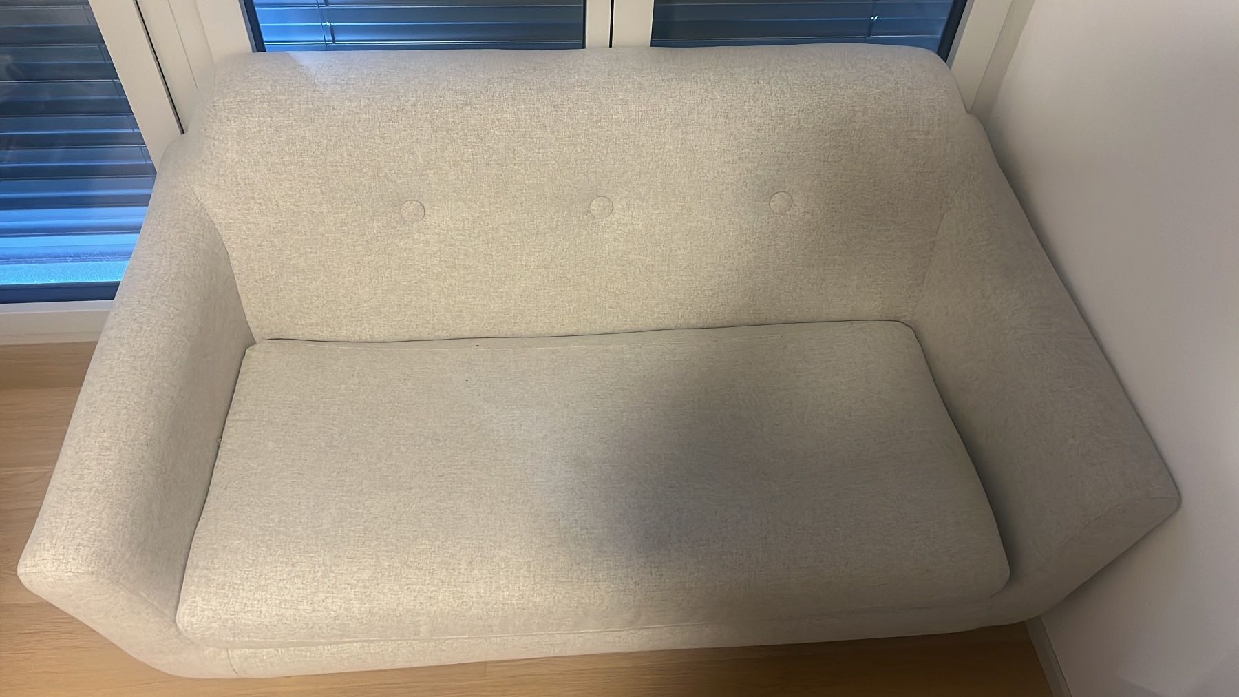 Ikea Sofas: IKEA KLUBBFORS 2er-Sofa in Hellgrau – Neuf (Voir description) à Weinfelden par Greenraupe