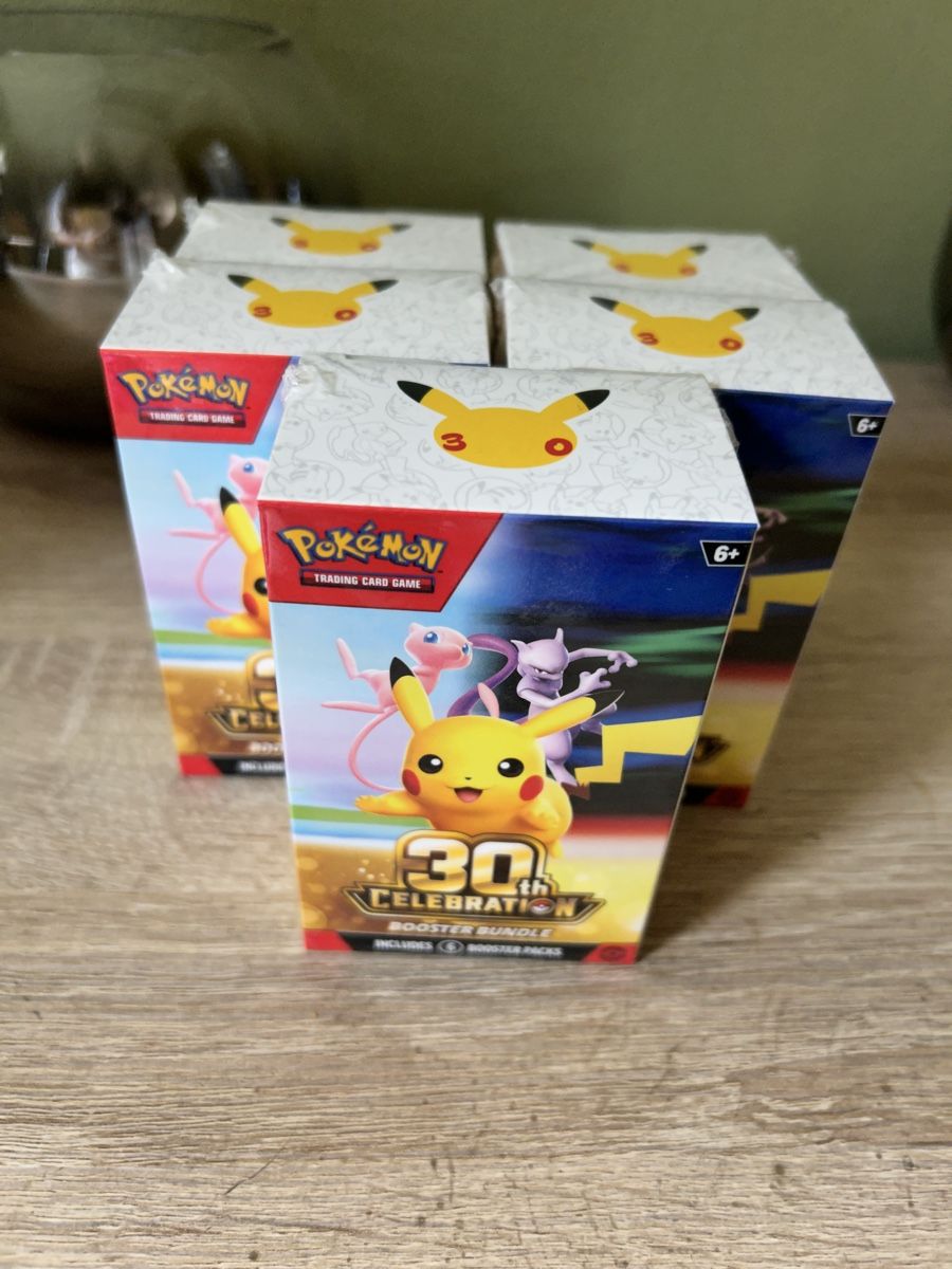 Cartoline: Pokémon 30 ans bundle ENG – Nuovo e nell'imballaggio originale da Vevey venduto da Poke1800