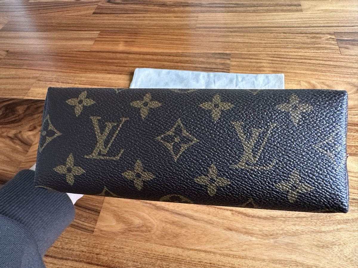 Louis Vuitton Custodie per cosmetici: Original Louis Vuitton Cosmetic Pouch PM – Nuovo (secondo la descrizione) da Küsnacht ZH venduto da bev_k7wy 3