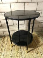 soLiDes sChöNes GLas TisChLi