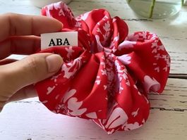 Seide Scrunchie - Blumenrot - Elegant - Handgemachte - Neu!