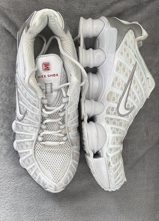 Nike Scarpe da donna: Weisse Nike Shox – Usato da Mettmenstetten venduto da olj_n6zn