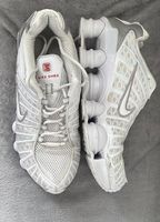 Weisse Nike Shox