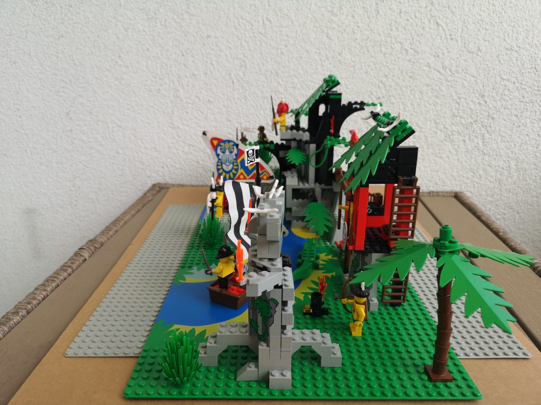 Lego Kit di costruzioni: LEGO 6292 Pirates Islanders Enchanted Island – Usato da Goldau venduto da MacPad 3
