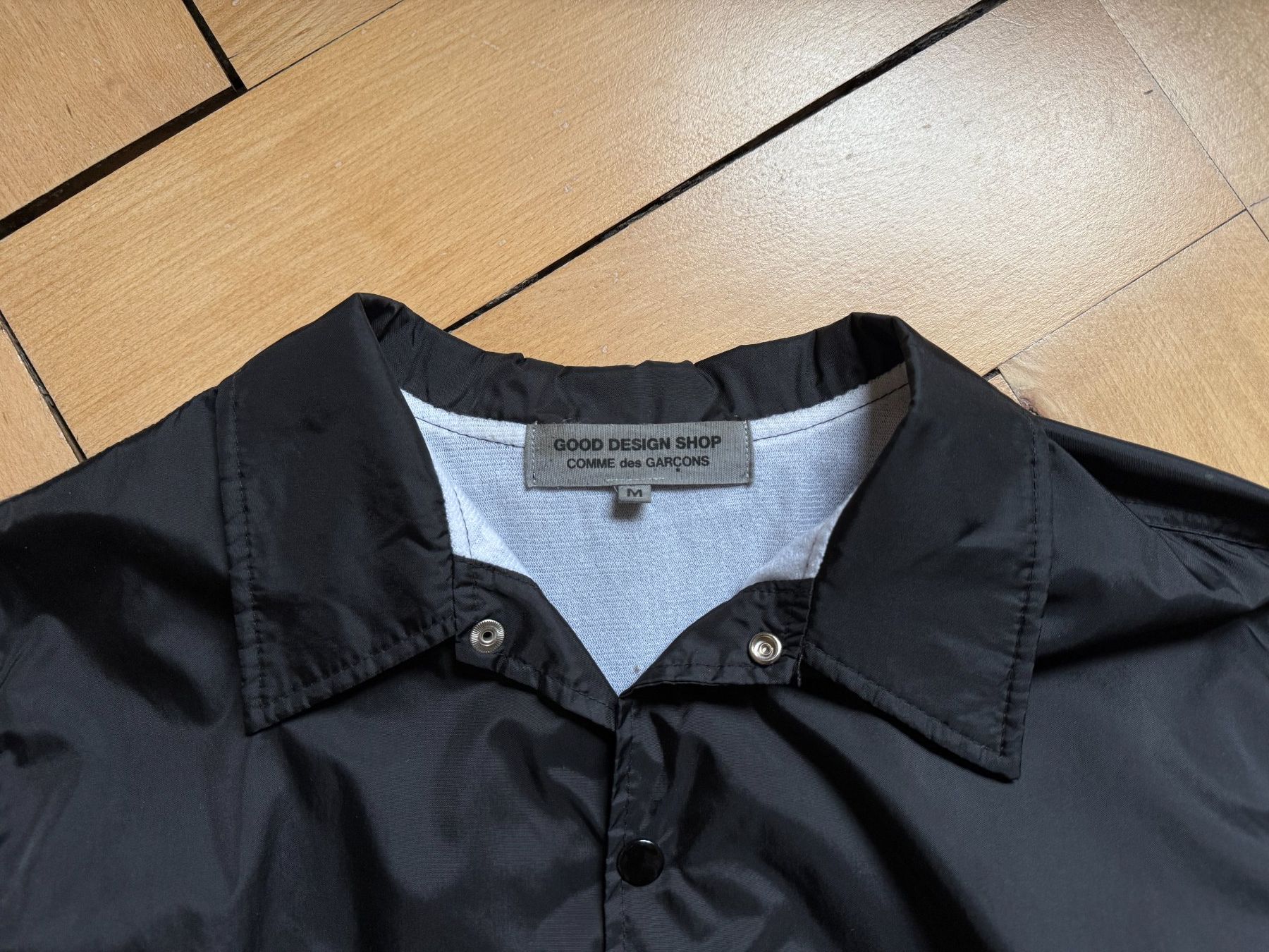 Comme Des Garcons Giacche: COMME DES GARCONS - Regenjacke schwarz M – Usato da Zürich venduto da Diazaio 1