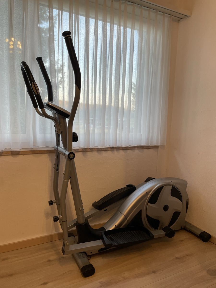 Vélos d'appartement: Crosstrainer von body shape – D'occasion à Wettswil par Tamara9390